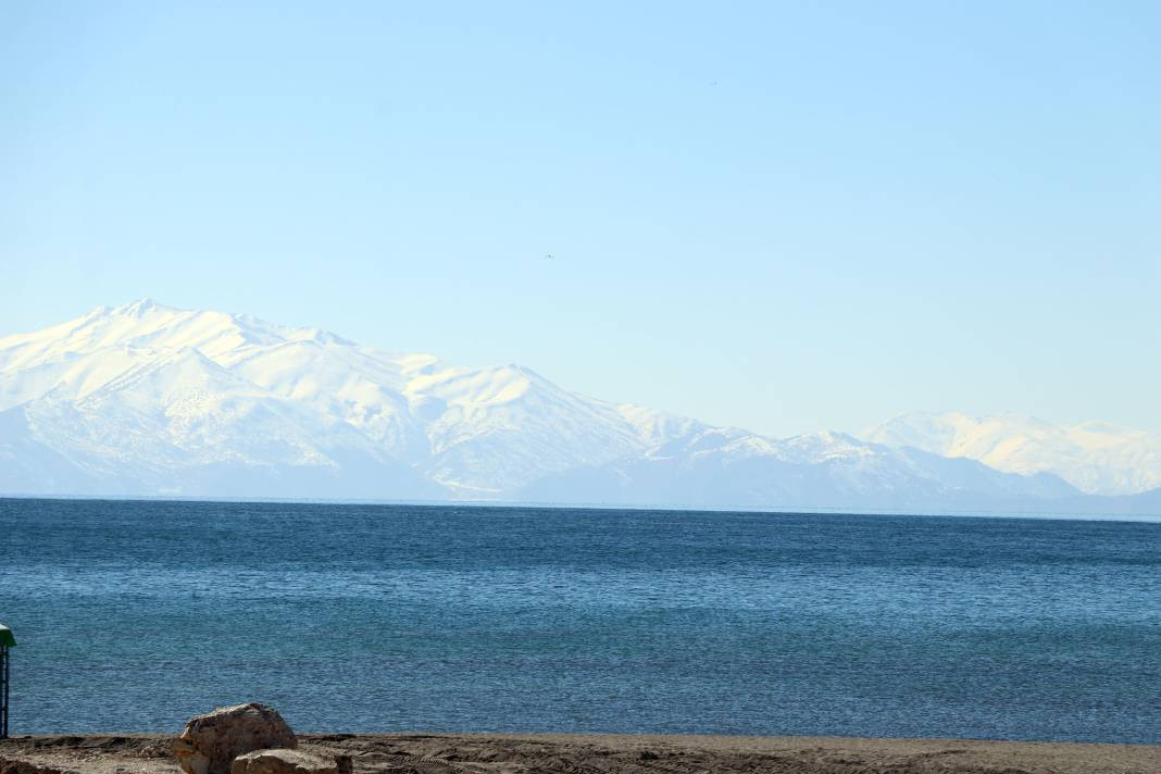 Van Gölü’nde alarma geçiren gelişme! Kayboluyor… - Resim: 1